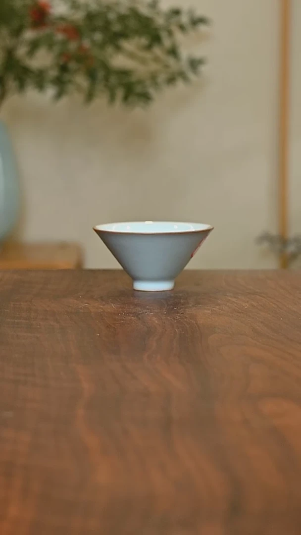 8#天青釉 手拉 斗笠杯 微瑕 无款 50ml