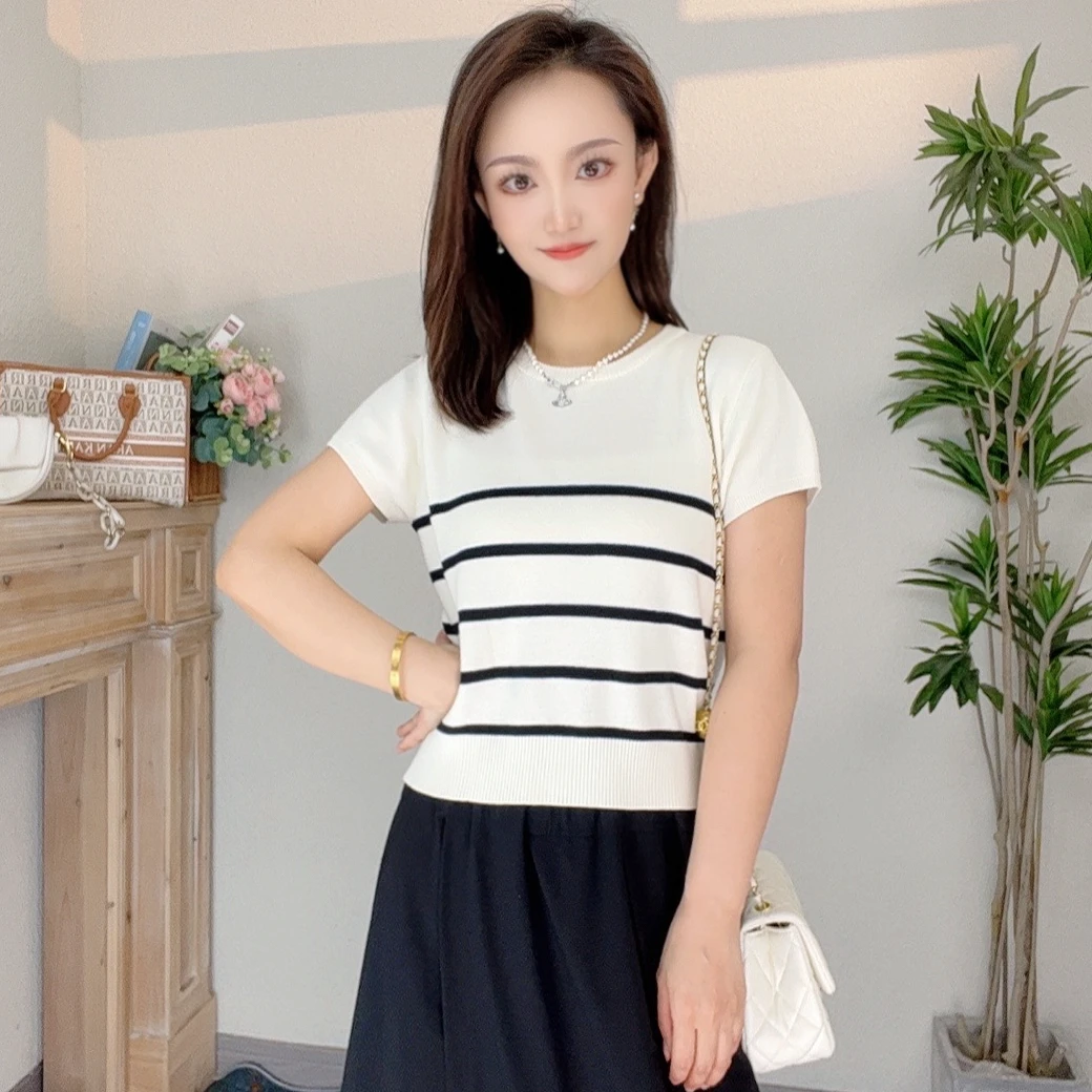 蔡小姐夏季新款凉快休闲独特上衣超好看减龄圆领小众短袖针织衫女