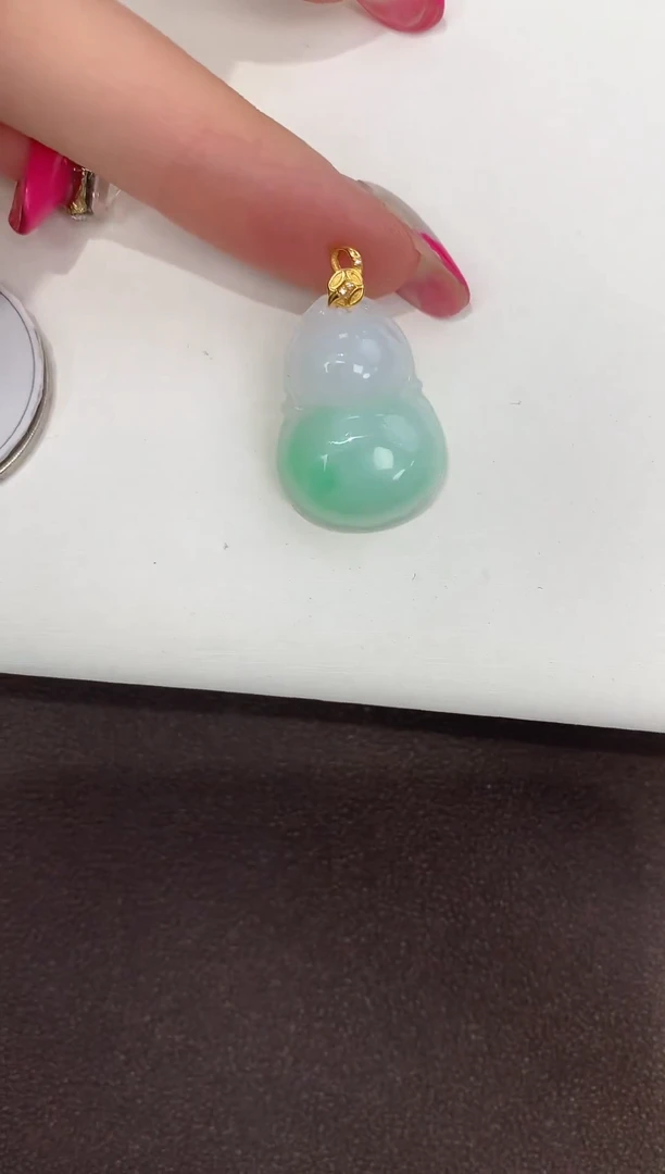 颈饰18K金镶嵌翡翠缅甸a货翡翠