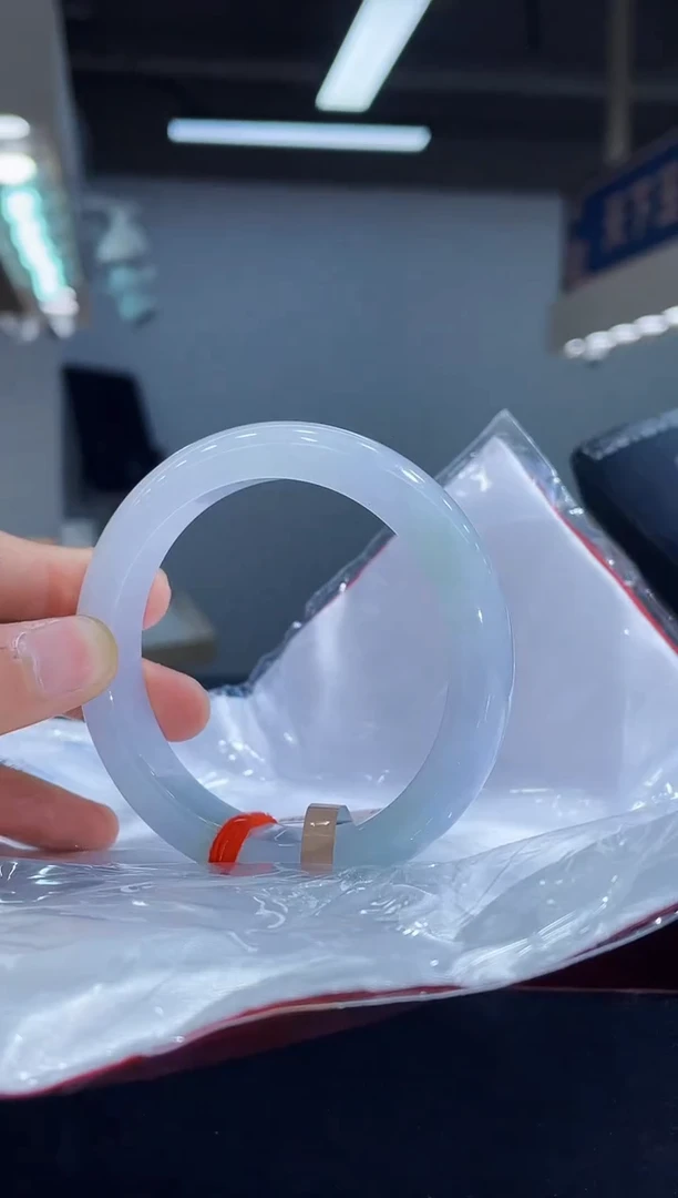 未镶嵌手镯翡翠18