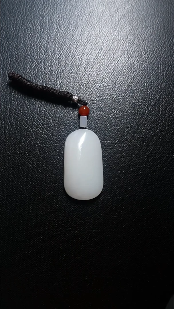 颈饰未镶嵌和田玉平安扣