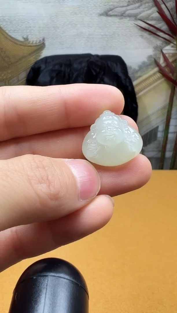 颈饰未镶嵌和田玉吊坠