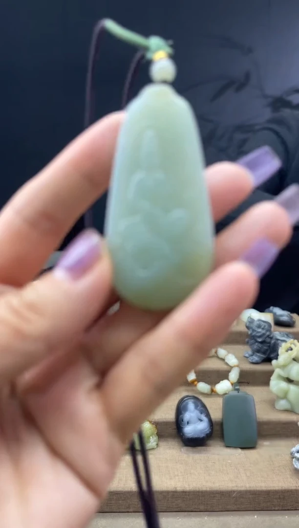 颈饰未镶嵌和田玉1