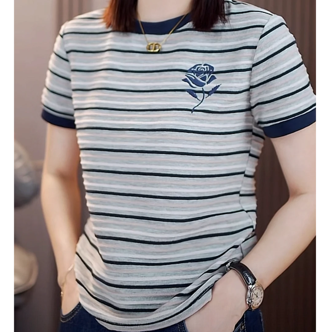设计感女士气质圆领短袖T恤2025夏季修身显瘦条纹休闲百搭上衣女