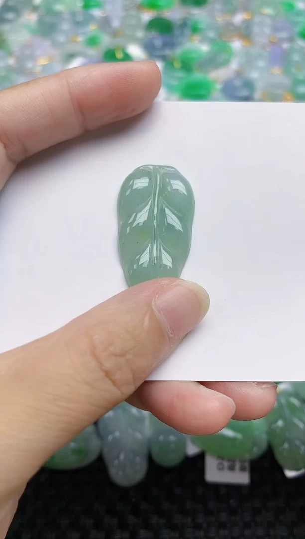 翡翠未镶嵌颈饰天然A货翡翠