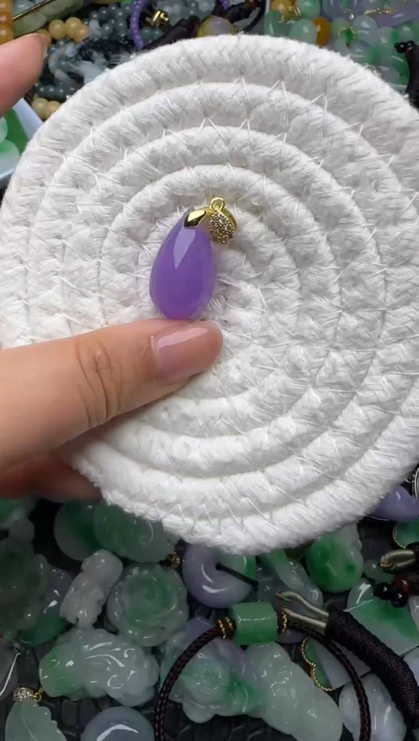 颈饰未镶嵌翡翠缅甸翡翠吊坠