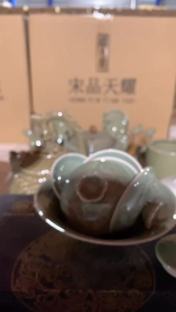 瓷片?**?玉兰盖碗【盖子】一个