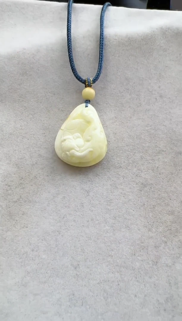 【闪购商品】琥珀裸石未镶嵌10205076-吊坠