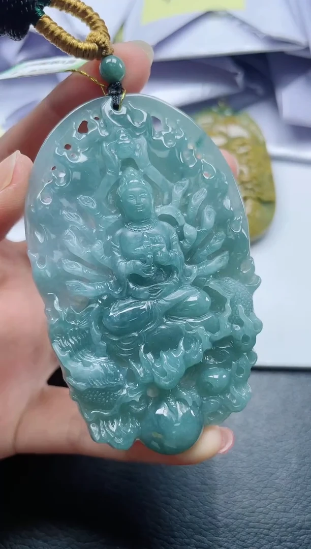 翡翠未镶嵌颈饰