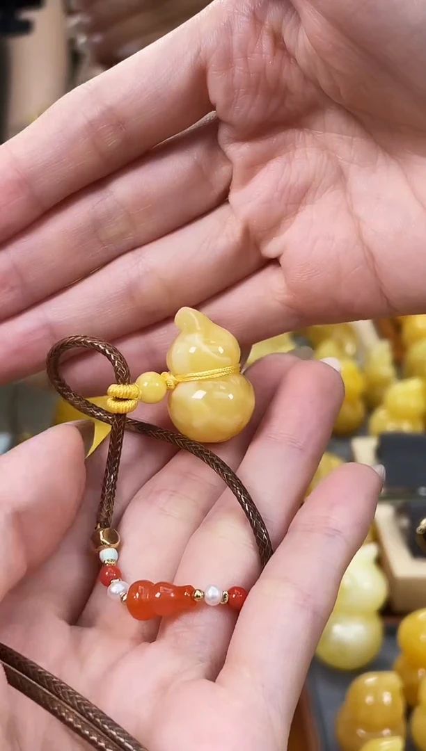 未镶嵌琥珀裸石 多样性发货发其一J 26