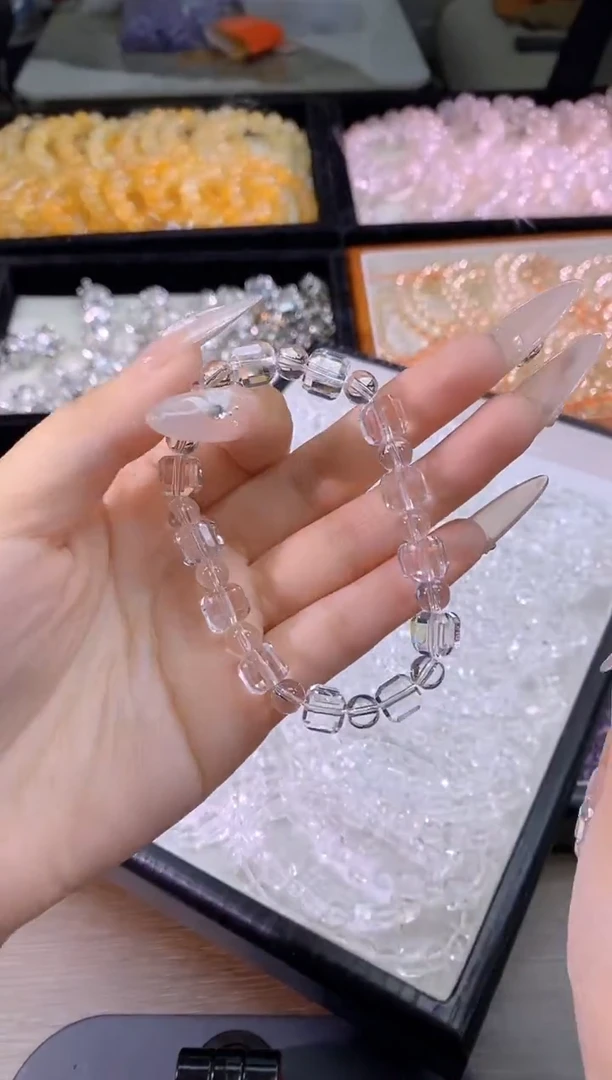 【闪购商品】水晶手链未镶嵌白方糖8mm