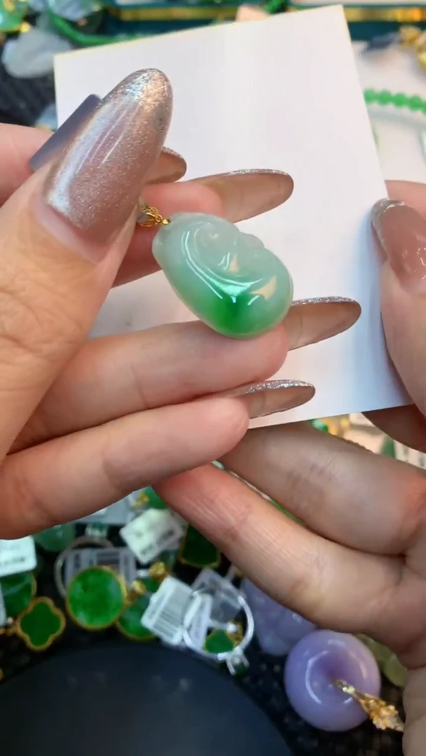 颈饰未镶嵌翡翠1