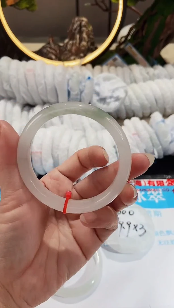 【闪购商品】石英质玉手镯未镶嵌85-58