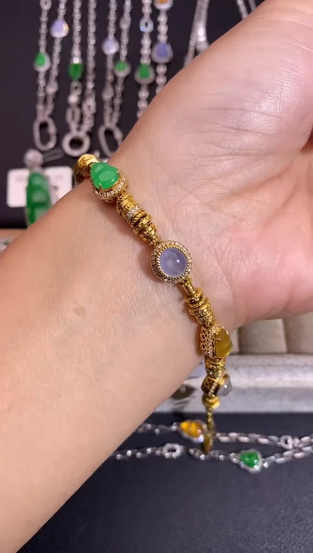 18K金镶嵌手链翡翠手链