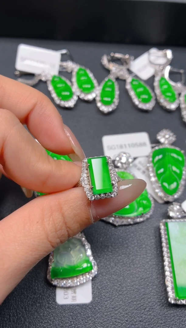 吊坠(不含链)银S925镶嵌翡翠1