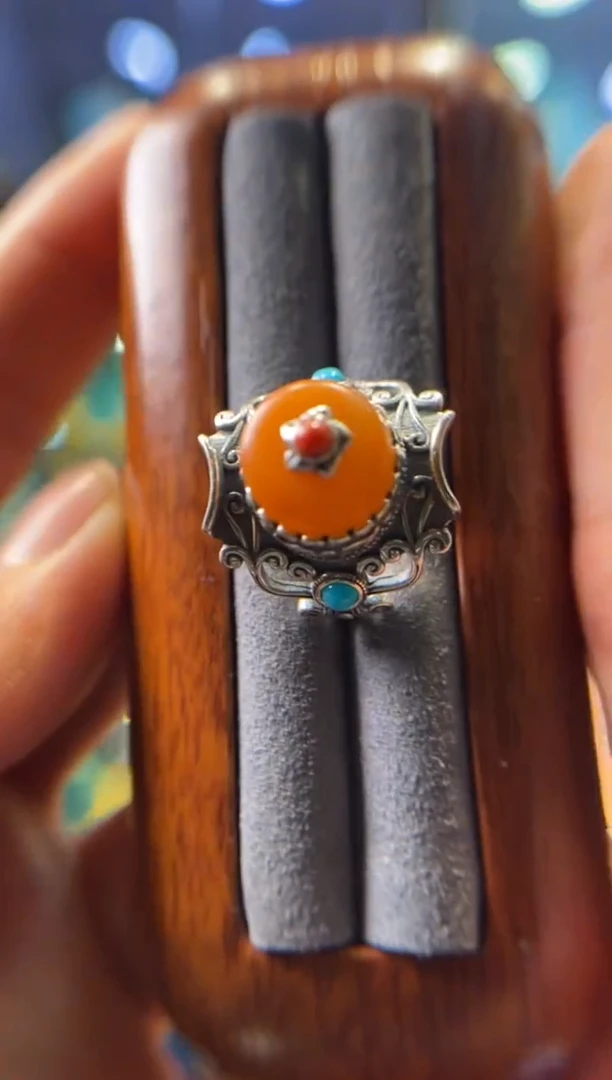 【闪购商品】蜜蜡戒指银S925镶嵌噶玛珠宝