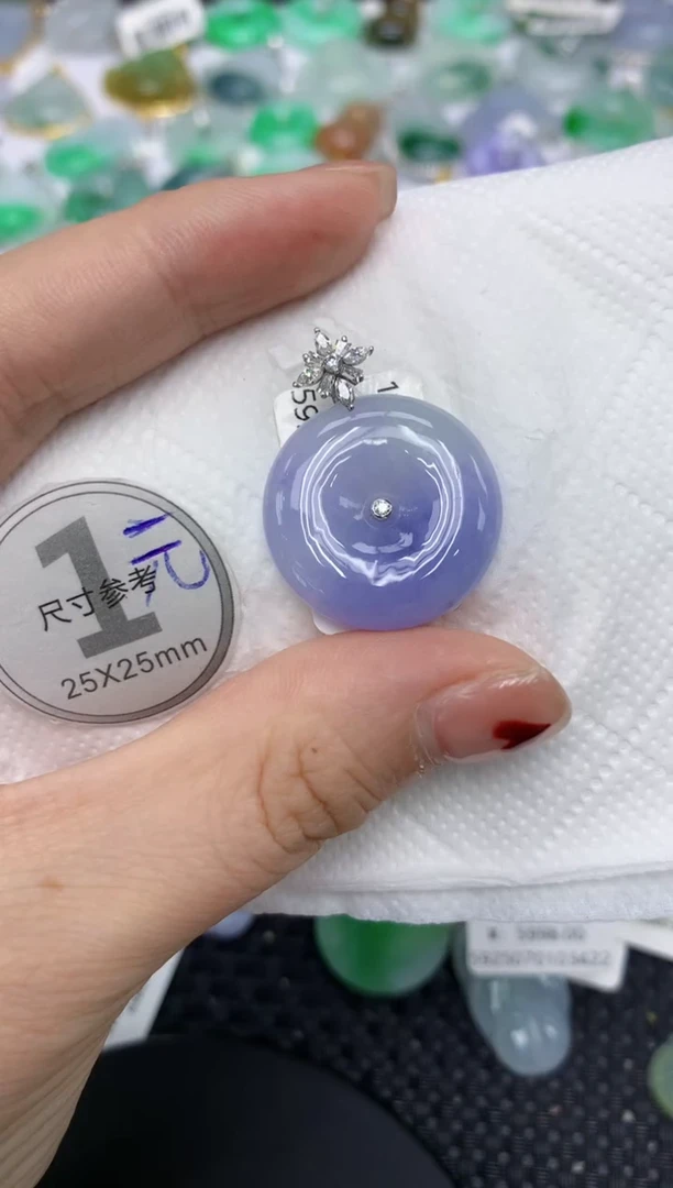 翡翠18K金镶嵌颈饰11111