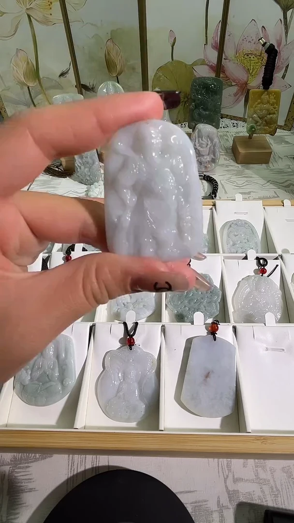 颈饰未镶嵌翡翠12/20   53