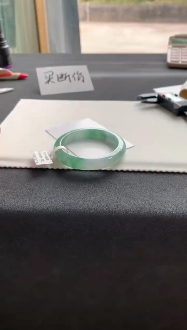 【闪购商品】翡翠手镯未镶嵌55.3正圈Y284买断