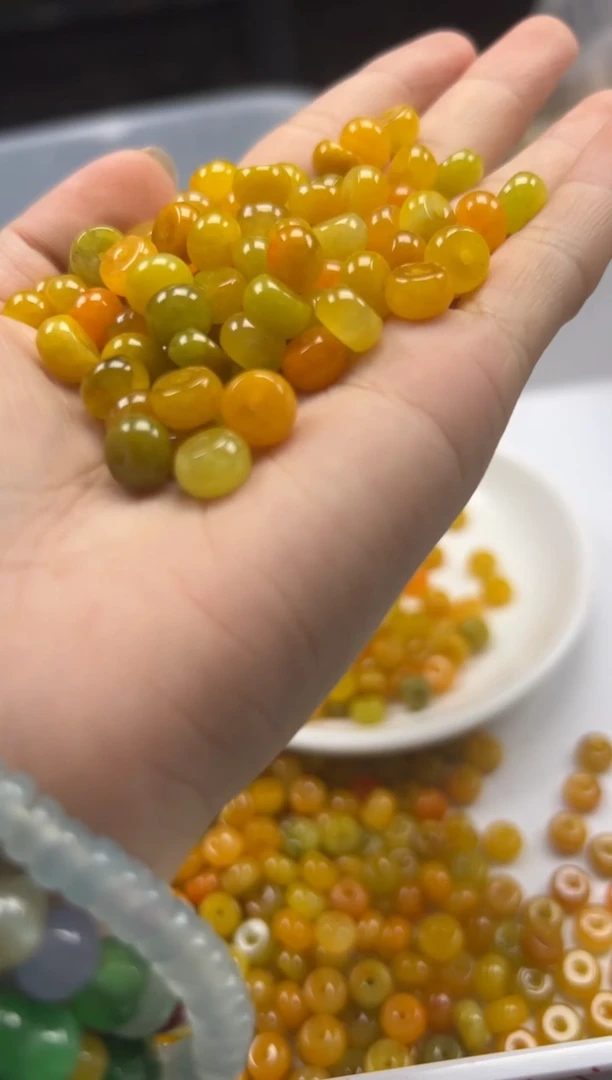 翡翠未镶嵌颈饰w1775黄翡算盘8*5mm*15颗