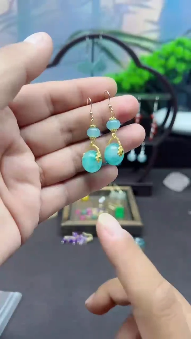 未镶嵌石英质玉（天山翠）耳饰211