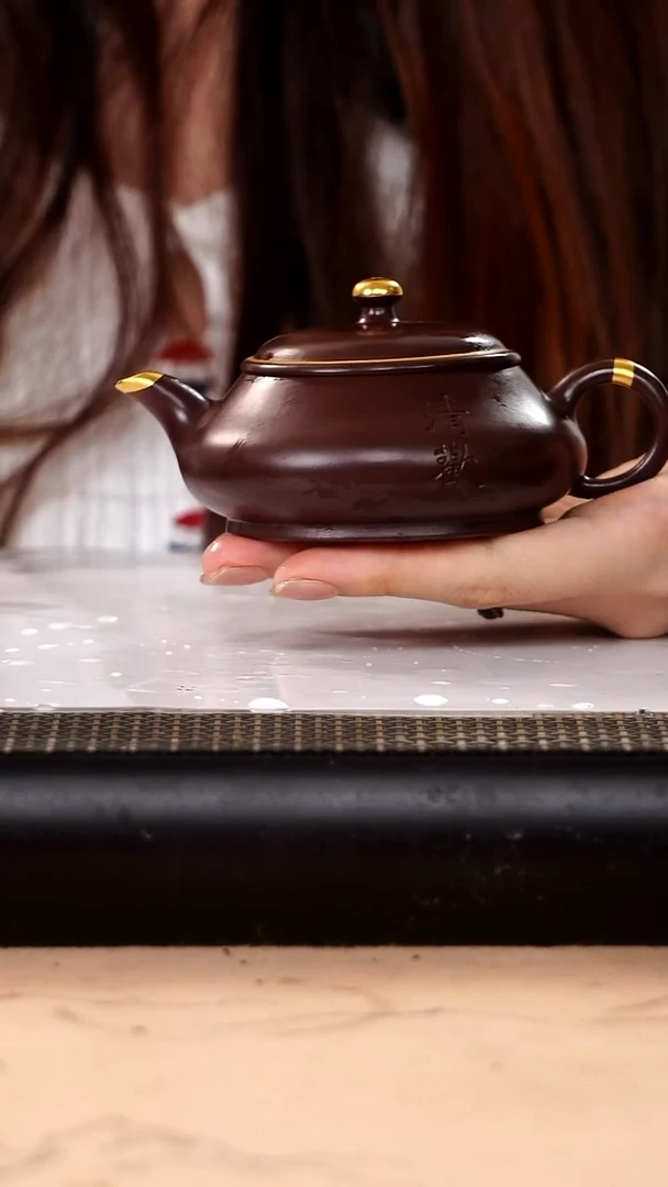 茶壶紫砂四号井茄皮紫泥描金薄胎明炉150cc