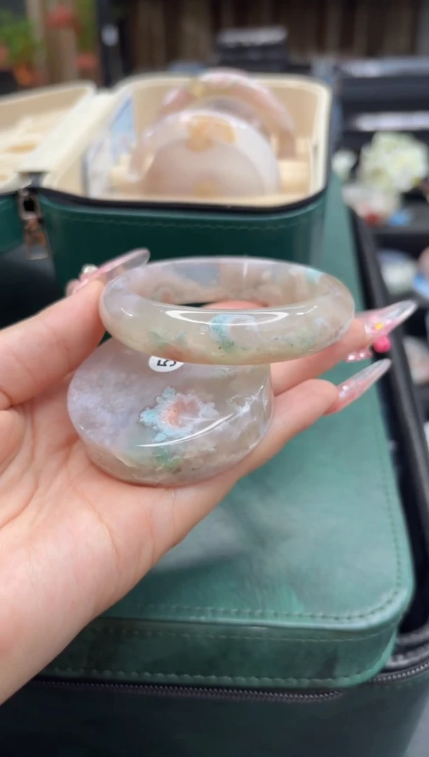 未镶嵌手镯石英质玉4(55圈赠送镯心)不退不换