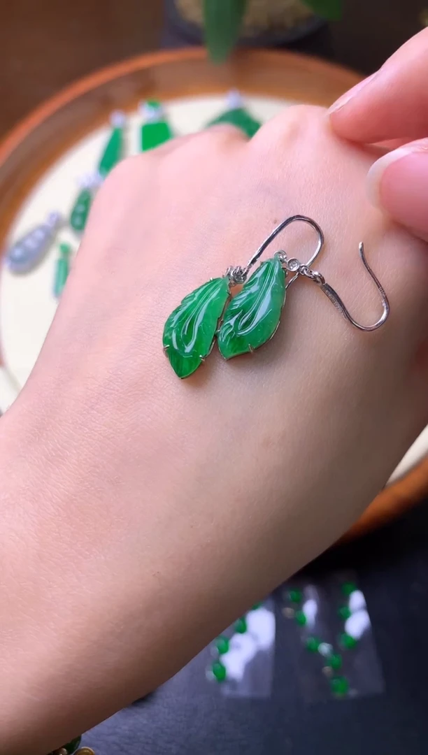 【闪购商品】翡翠耳饰18K金镶嵌耳饰