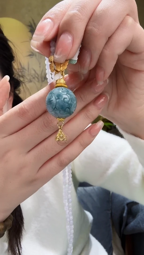 颈饰未镶嵌翡翠吊坠