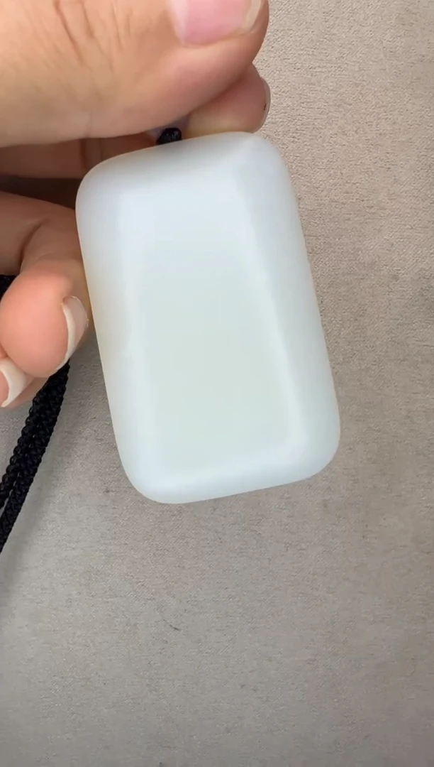 和田玉未镶嵌颈饰D