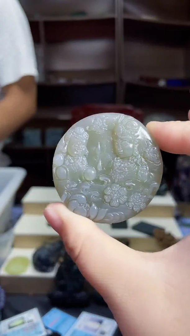 和田玉未镶嵌颈饰1