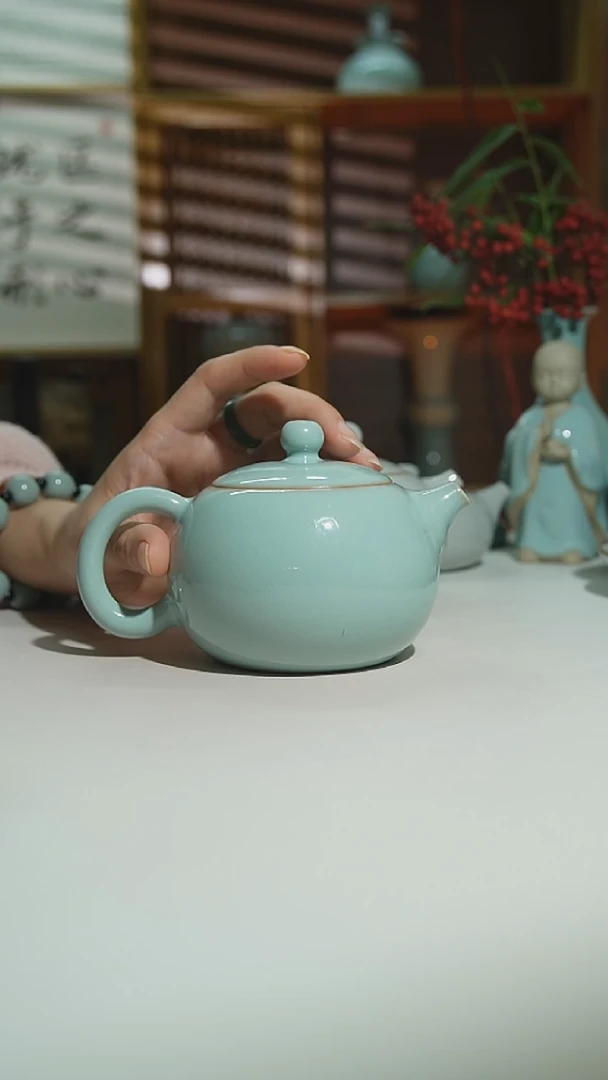 天青运圈西施壶二级