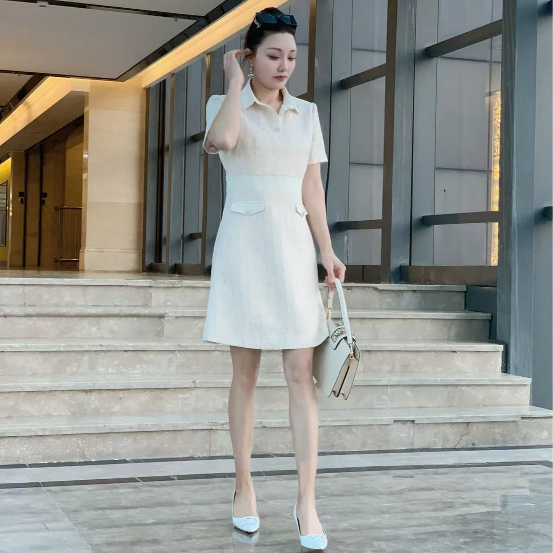 方领小香风提花显瘦淑女时尚白色气质名媛复古法式百搭修身连衣裙