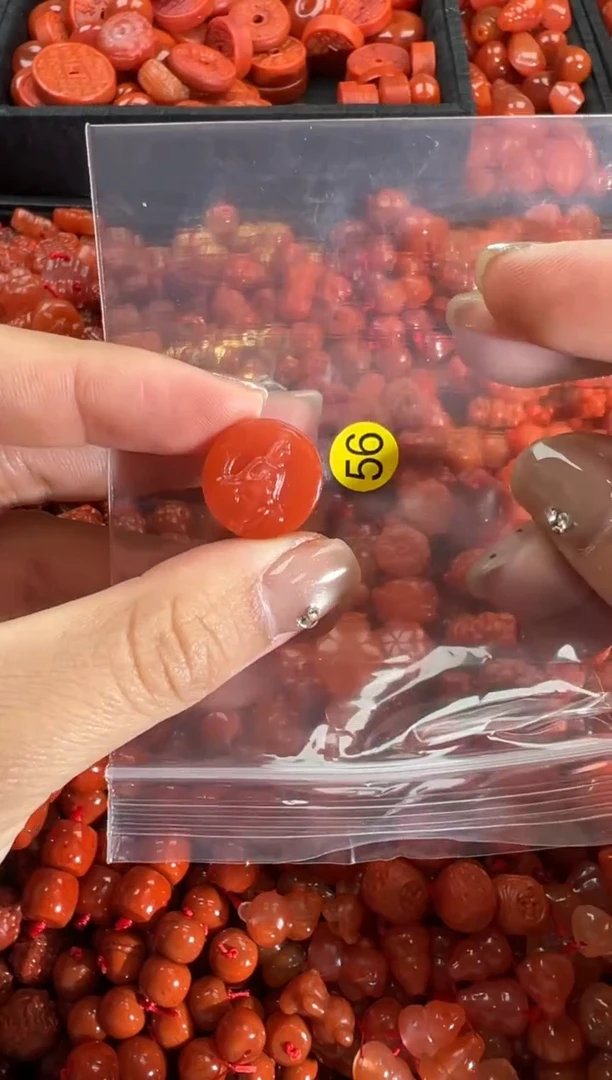 【闪购商品】南红玛瑙颈饰未镶嵌1