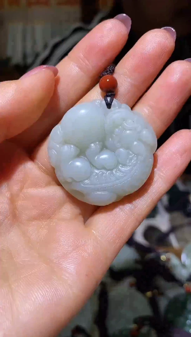 颈饰未镶嵌和田玉1