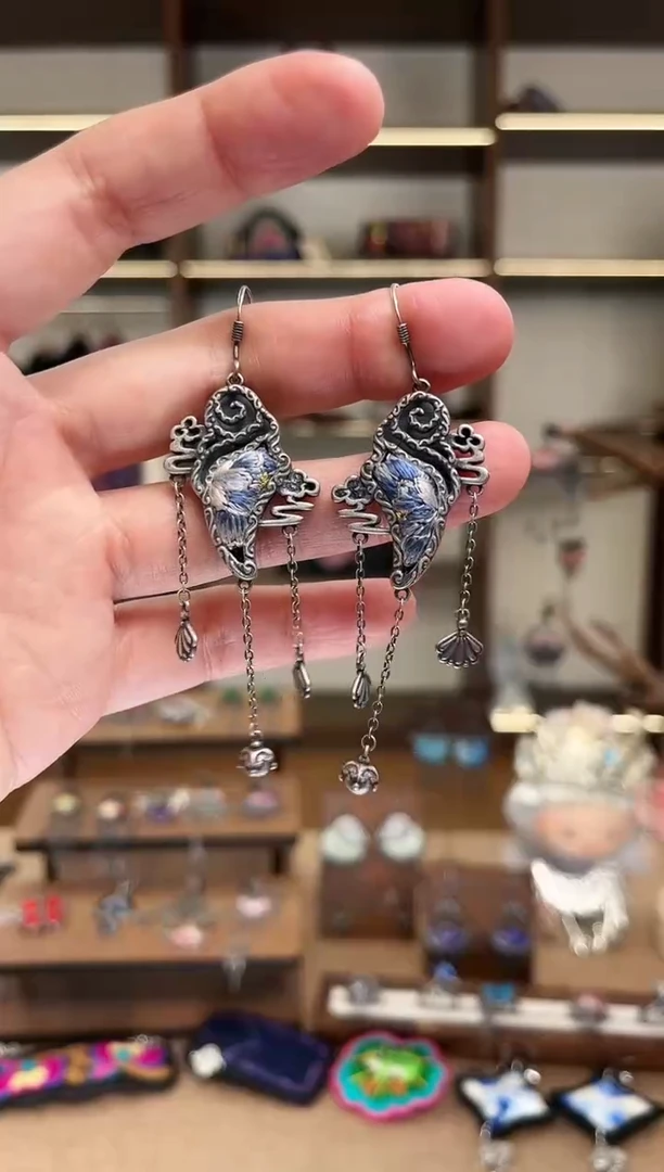 织绣1700黔东南苗族刺绣