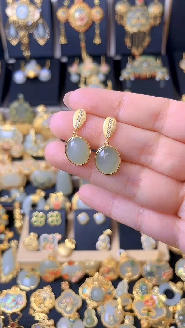 颈饰银S925镀金镶嵌和田玉拉丝蛋面耳坠