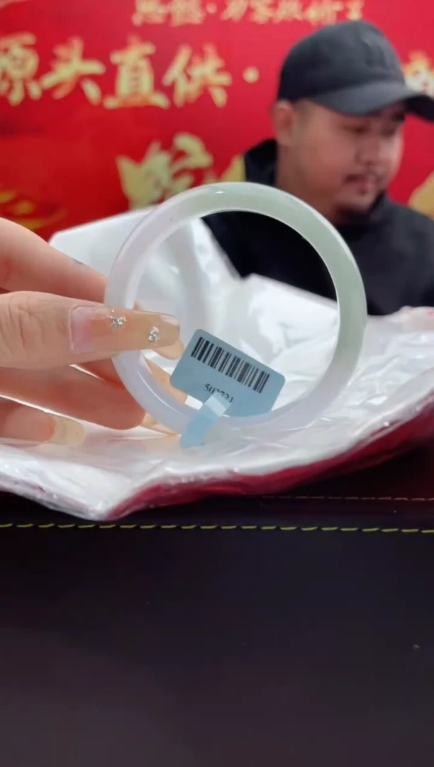 【闪购商品】翡翠手镯未镶嵌7翡翠手镯