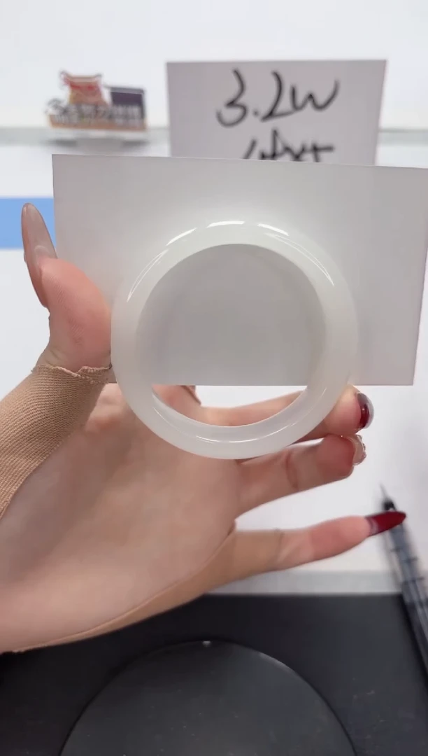 【闪购商品】石英质玉手镯未镶嵌A346-52