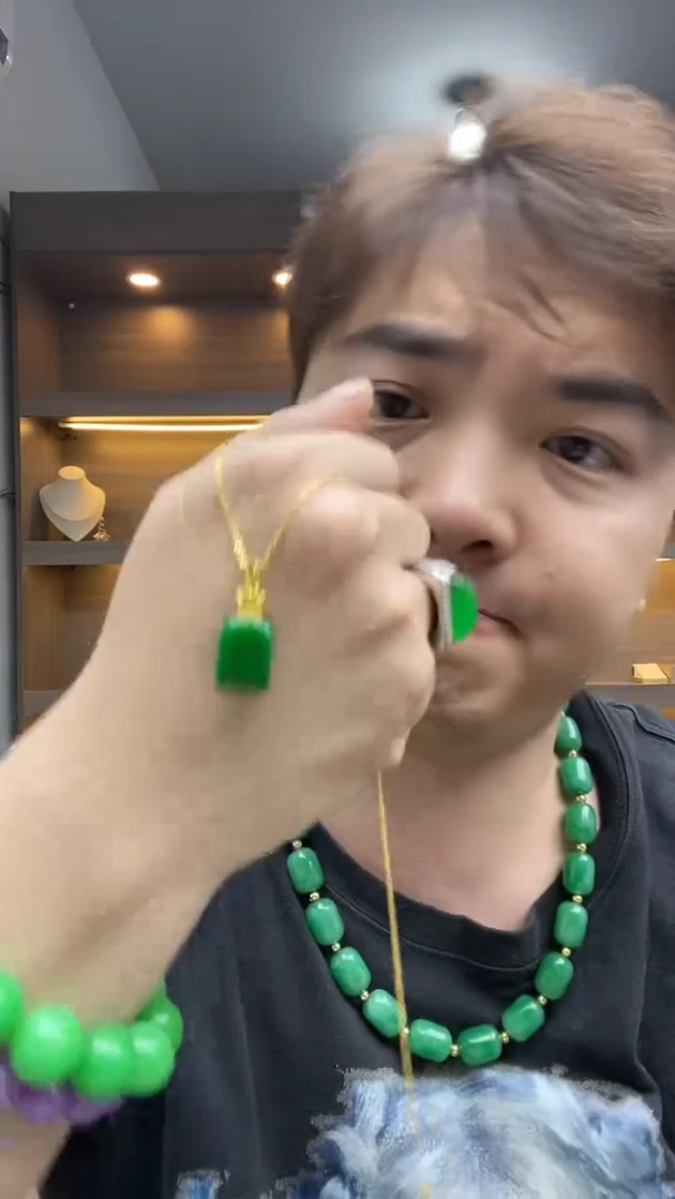 翡翠未镶嵌吊坠(赠链)高端时尚方糖吊坠