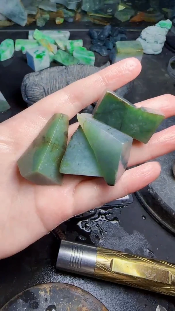 未镶嵌挂件翡翠天*娜天然翡翠015