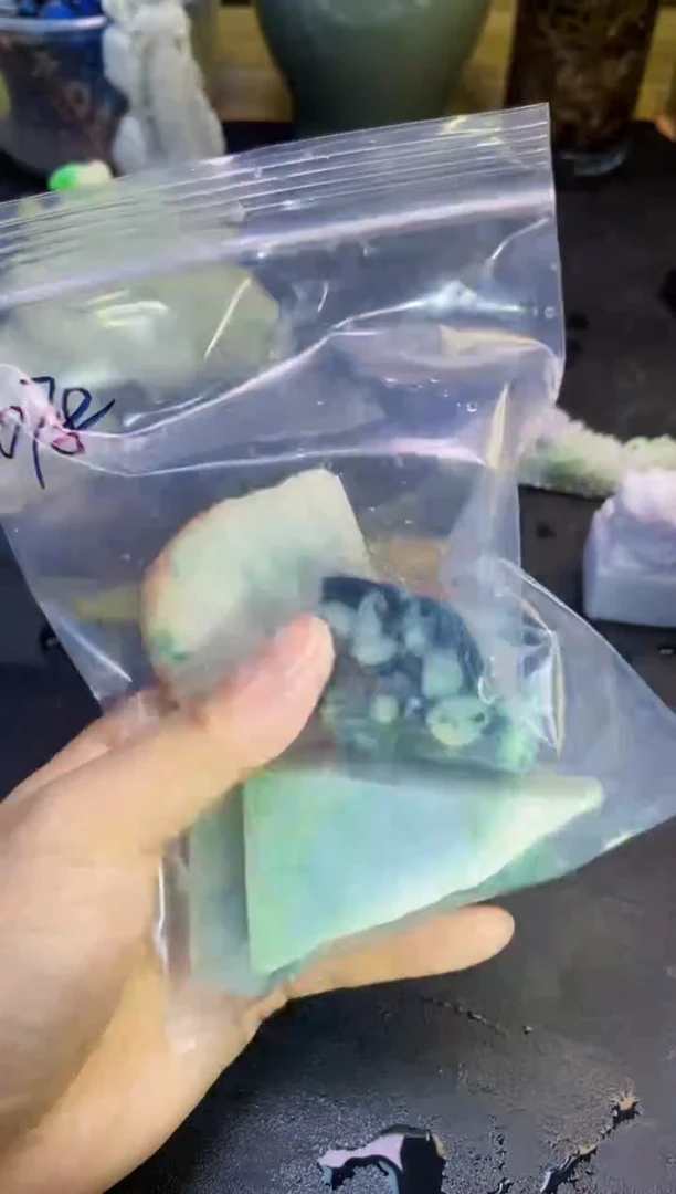 翡翠挂件未镶嵌天然翡翠078