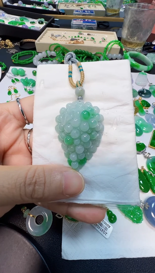 吊坠(不含链)未镶嵌翡翠380