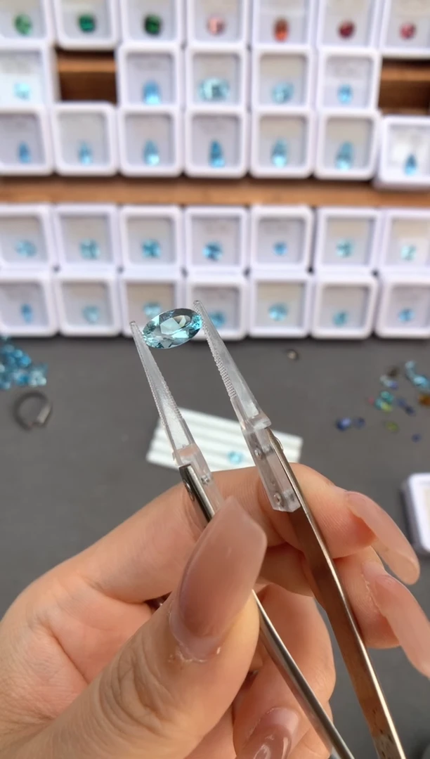 未镶嵌裸石定制海蓝宝石1.42ct 01100 圣玛