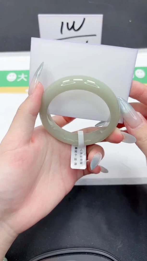 石英质玉手镯未镶嵌195-55.2