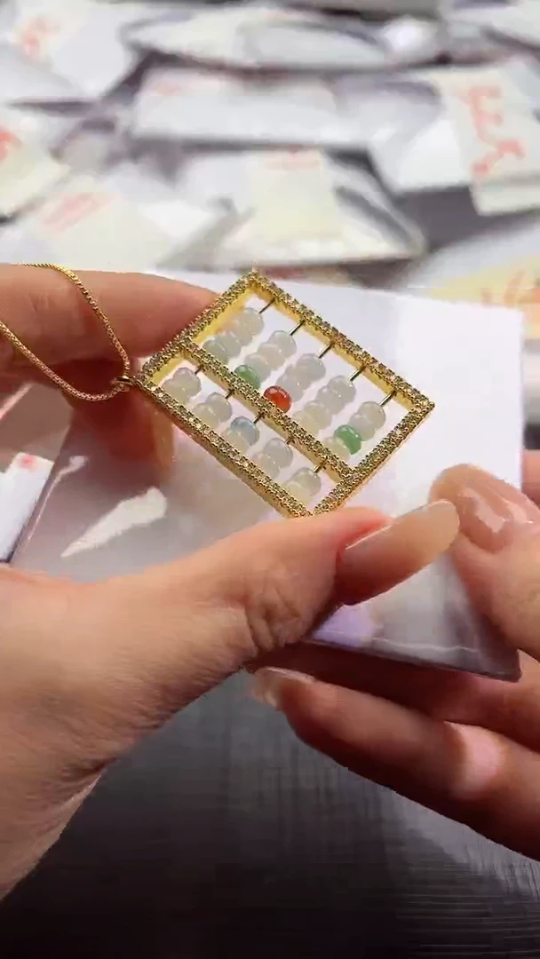 【闪购商品】翡翠颈饰未镶嵌100648755