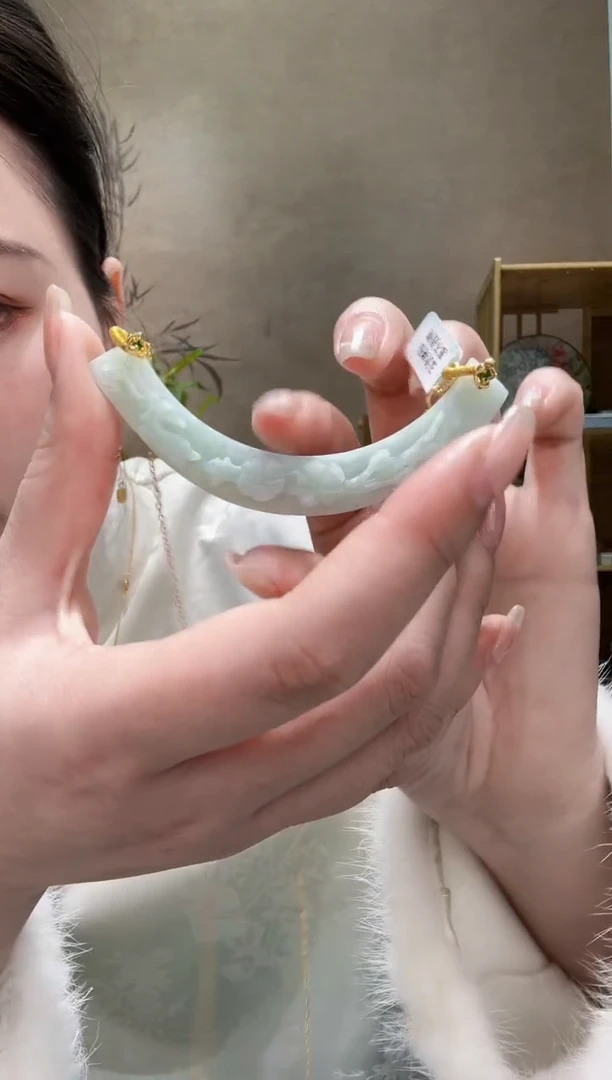 【闪购商品】翡翠颈饰未镶嵌吊坠