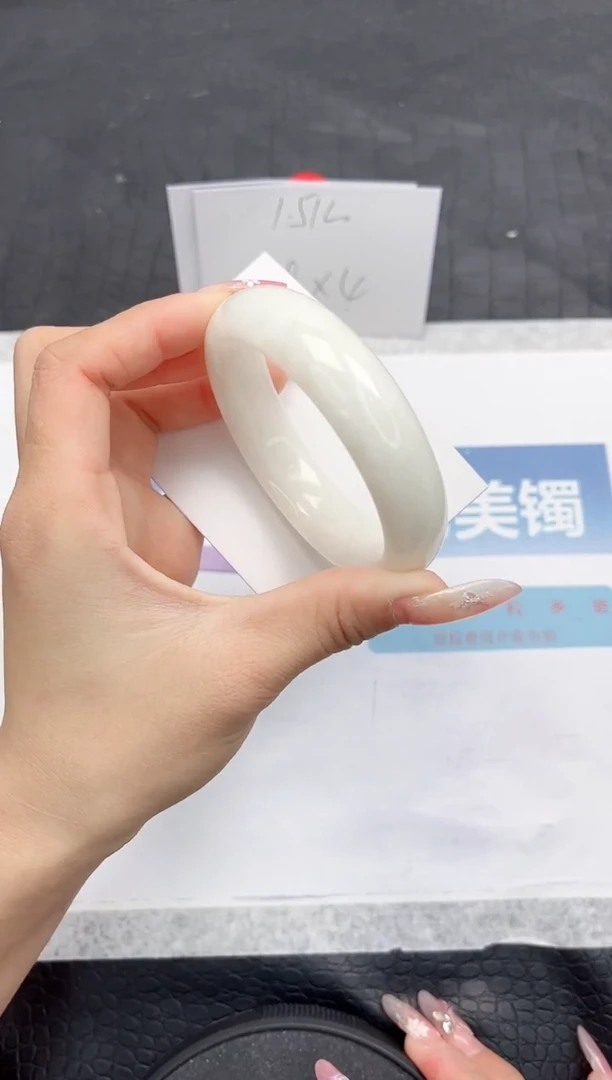 【闪购商品】和田玉手镯未镶嵌L28-56.2