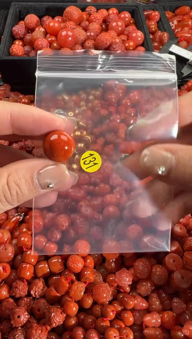 【闪购商品】南红玛瑙颈饰未镶嵌1