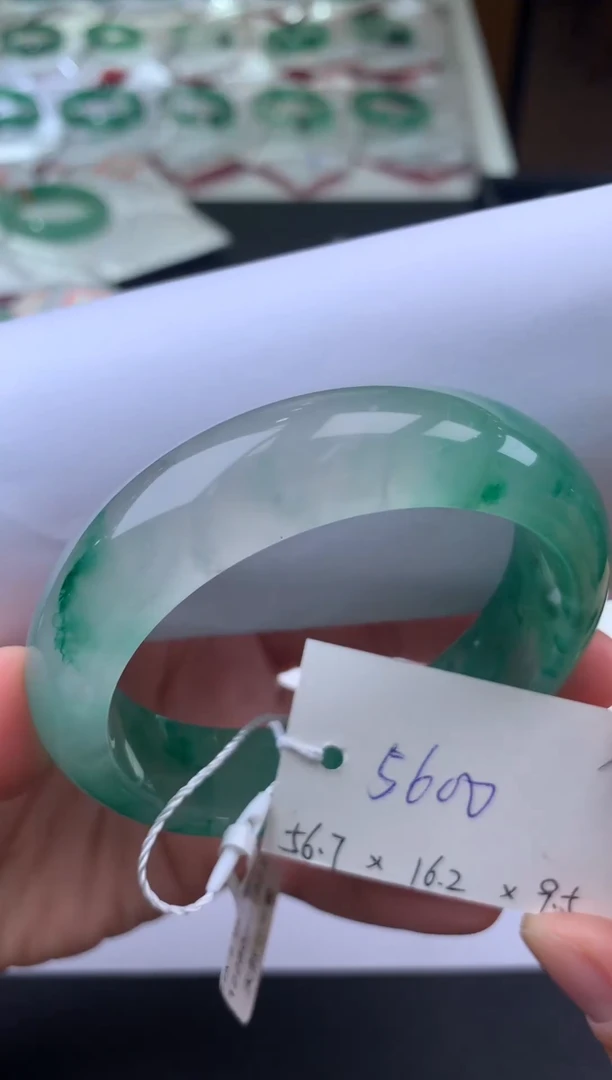 【闪购商品】石英质玉手镯未镶嵌天然玉石非洲翠手镯